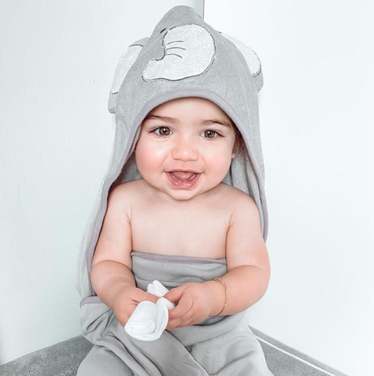 How to Bathe a Baby The Ultimate Guide momcozy